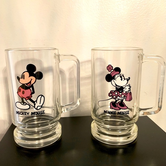 Mickey and Minnie Glass Mugs - set of 2 - Picture 1 of 4